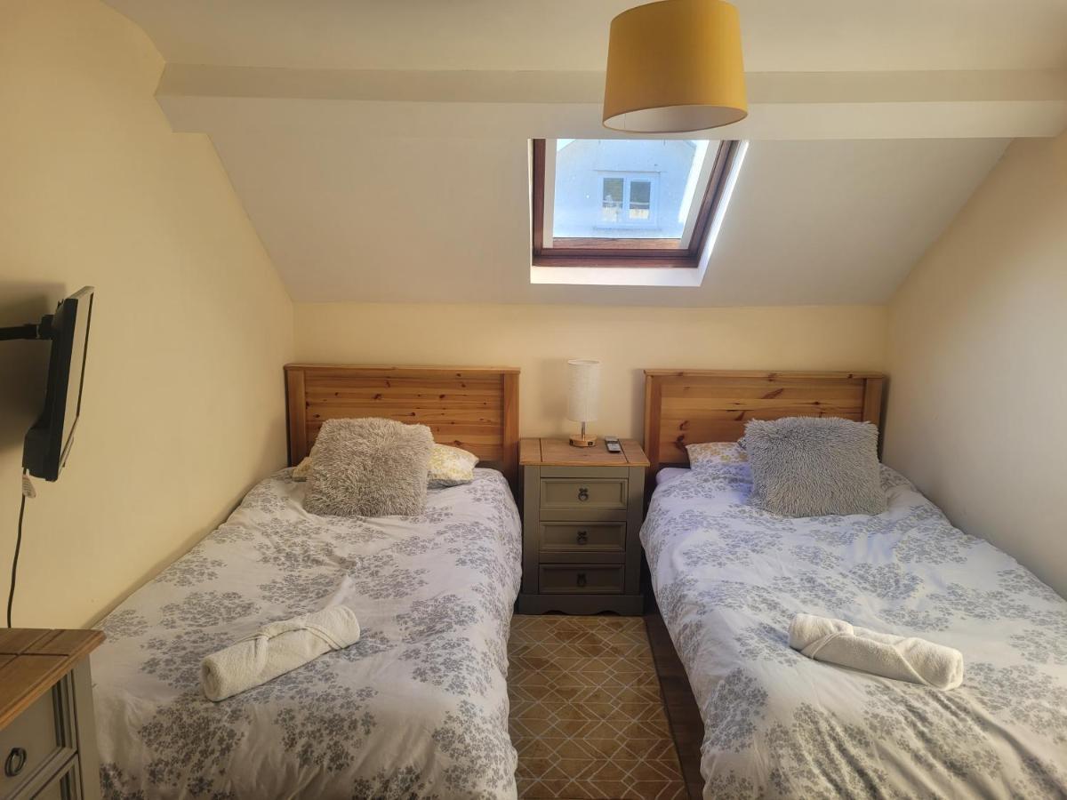 Large 5 Bed Town-Centre Home Close To The Beach, Sleeps 9 Aberystwyth Exterior foto